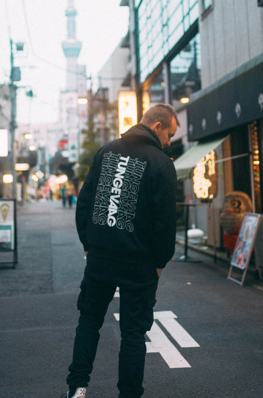 Tungevaag Hoodie Navy Blue / Vertical Print